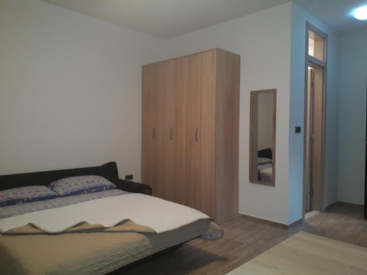 Apartmani Andrea Studio ヘルツェグ・ノヴィ エクステリア 写真
